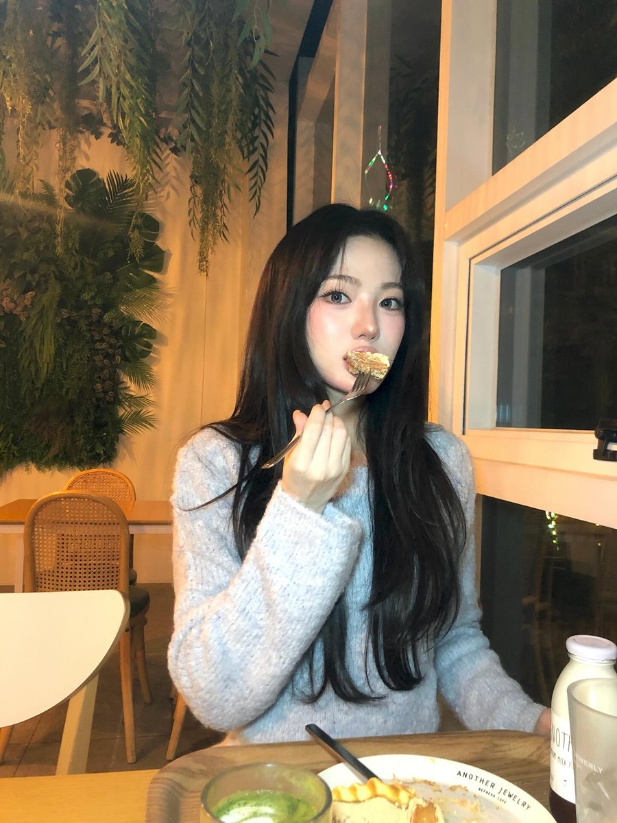 kiiikiiizip's tweet photo. ⋆˚｡⋆୨♡୧⋆˚｡⋆

#KiiiKiii #키키
#SUI #수이 https://t.co/Ub0C7UqHGp