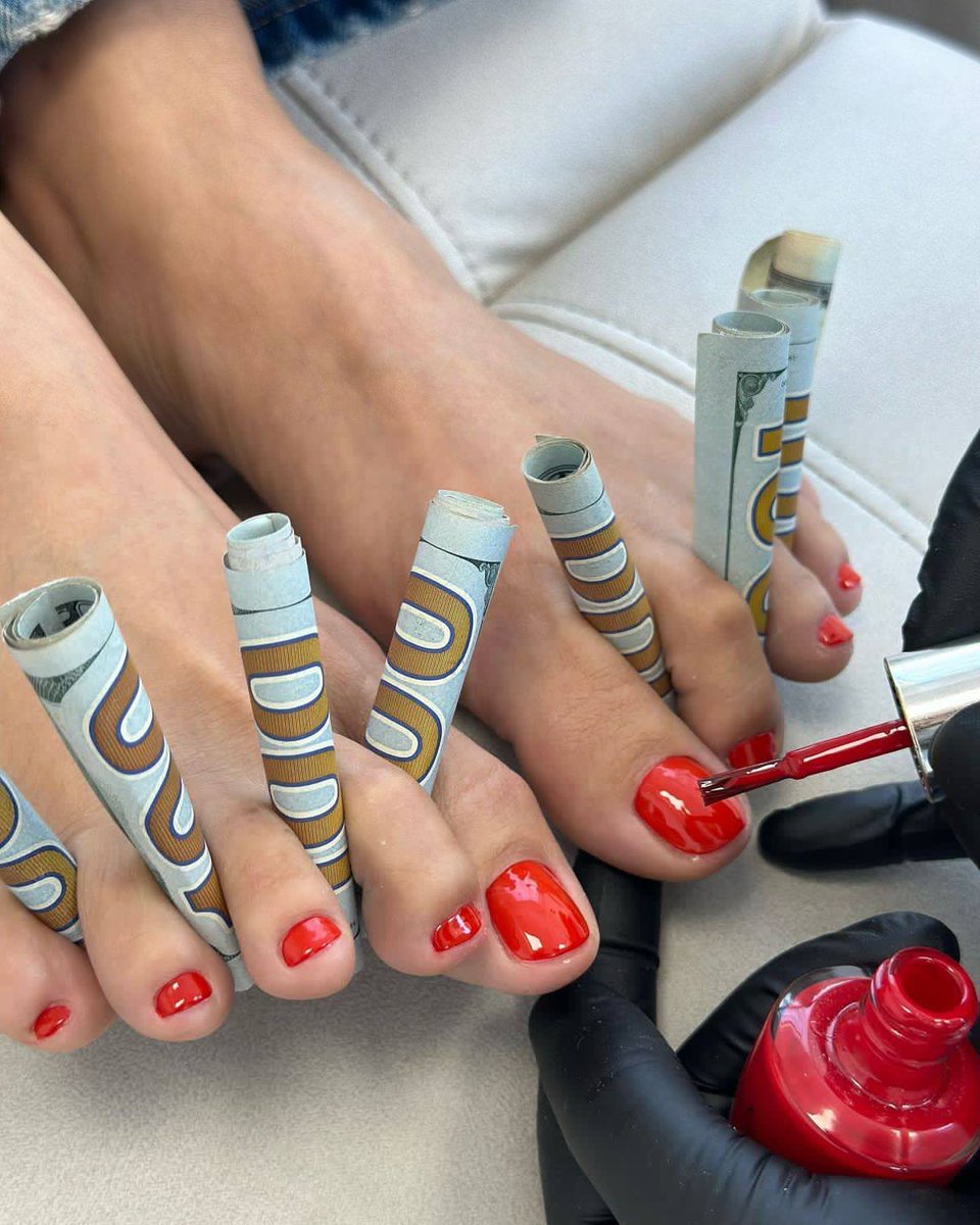 TOES tweet media