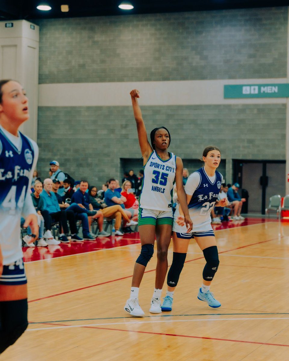 SCA_OH's tweet photo. Still got something to prove. 😤 

17u E40 Run for the Roses Championship 
11:27 Court 30

#SCAFam #EliteMindset #NikeFam #2026E40 #RoadtoChi #JustDoIt #sisterhood https://t.co/6TtPPtqnp8