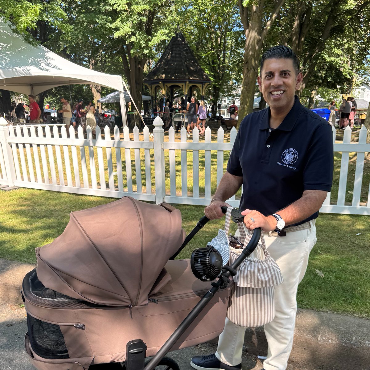 SenatorCooney's tweet photo. Loved taking Aidan to his first Corn Hill Arts Festival this weekend! From paintings and sculptures to photography and jewelry, it's always great to see the incredible talent that #ROC has to offer on display. https://t.co/FU86HOUFhE