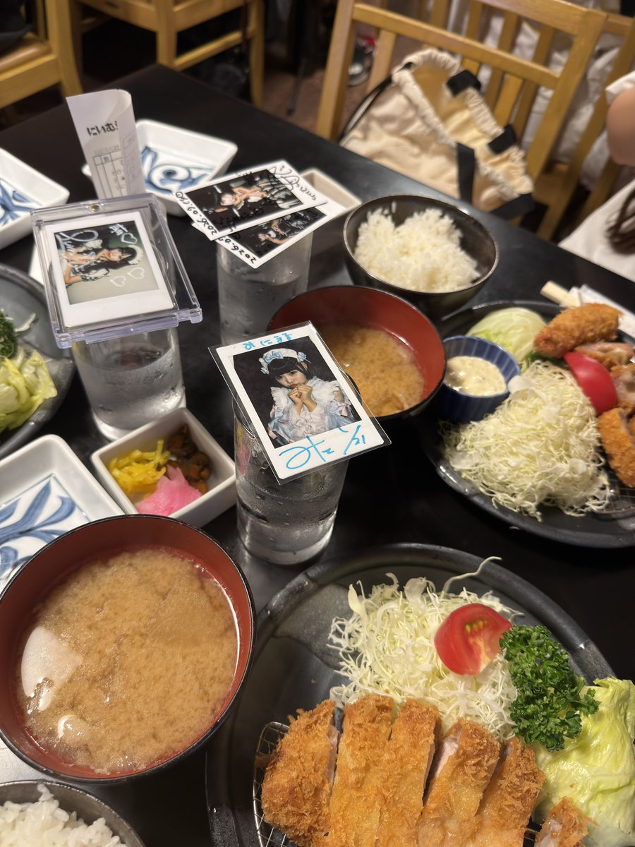 baburusu3232's tweet photo. 久しぶりのチェキ飯🍚
1日お疲れ様‼️ https://t.co/q5vYbl6xUm