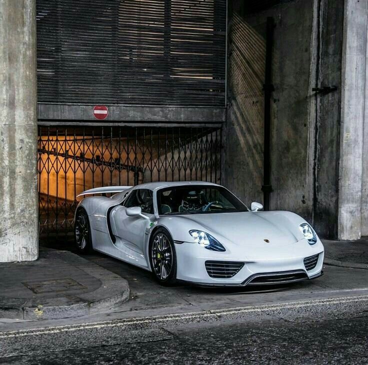 🏎️ Luxury Horsepower ✨ tweet media