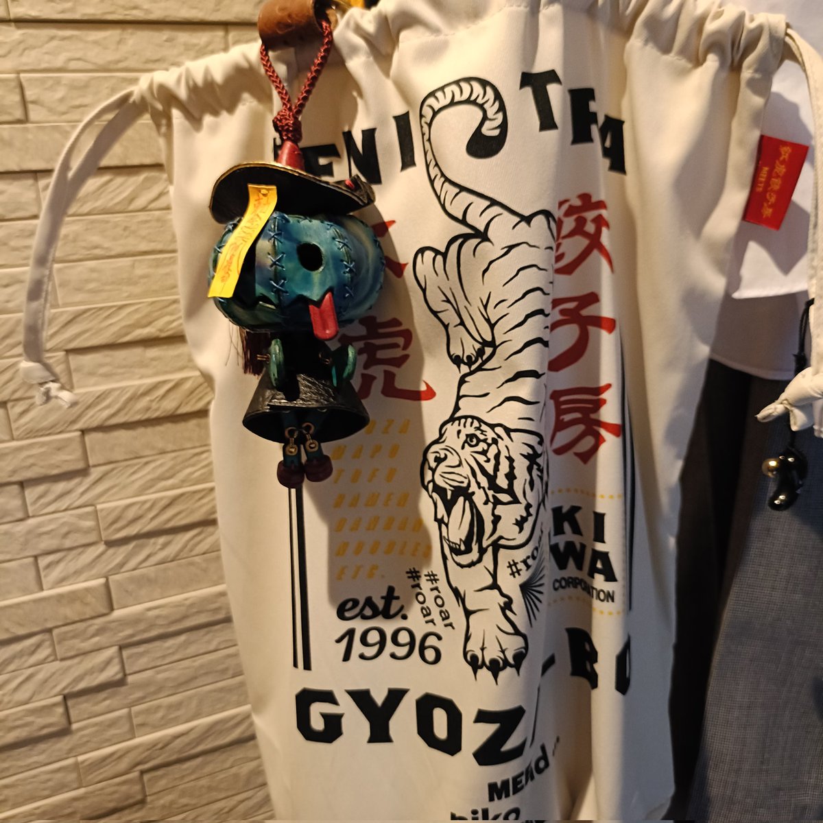 GekogekoLeather's tweet photo. ニコアンドで、紅虎餃子トートバッグをGET✨ https://t.co/1xT2O0Cjja