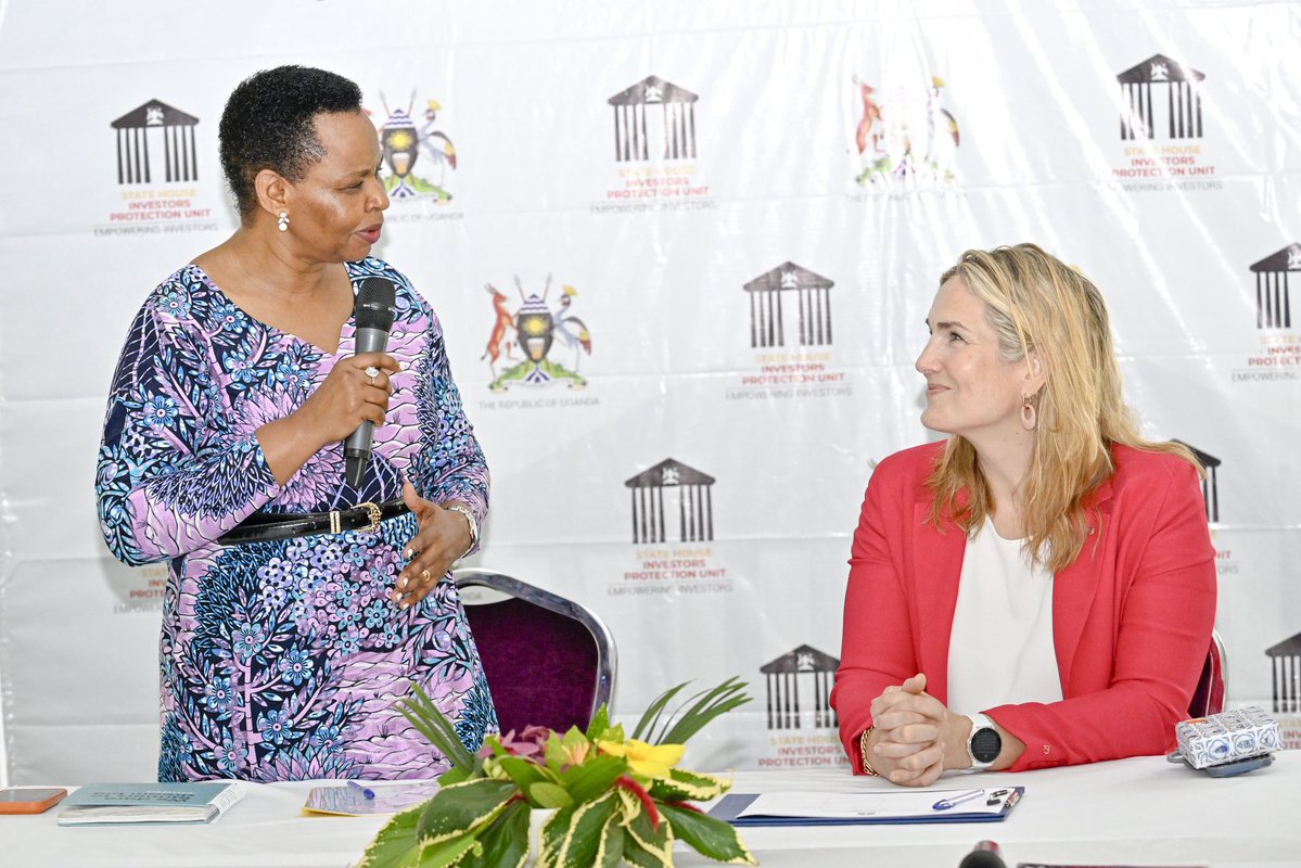 Kasasar1's tweet photo. Col. @edthnaka thanked H.E. @FrederiekeQ for her unwavering support towards investor protection and Uganda’s development agenda, noting that her collaborative spirit in promoting investment opportunities strengthened SHIPU’s role in enhancing investor confidence https://t.co/uUl42Ukssp