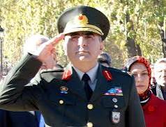 sensei2156's tweet photo. 15 Temmuz demişken bu iki orospu evladı ile fotosunu bulamadığım onlarca rütbeli vatansız şu an napıyorlar acaba bulsakta tekme tokat dövüp ana avrat düz gitsek amk hamamböcekleri https://t.co/OAAizr1ROT