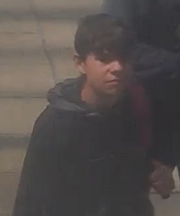 MerPolCityCen's tweet photo. CCTV APPEAL | We are issuing images of two males who may have info following a robbery in Greggs near Queens Square Bus Station #Liverpool last week.

Know who they are? Contact @MerPolCC or 101 reference 26000553011, or Crimestoppers on 0800 555 111.

https://t.co/KEKjPVwJAj https://t.co/0frVJlo9s1