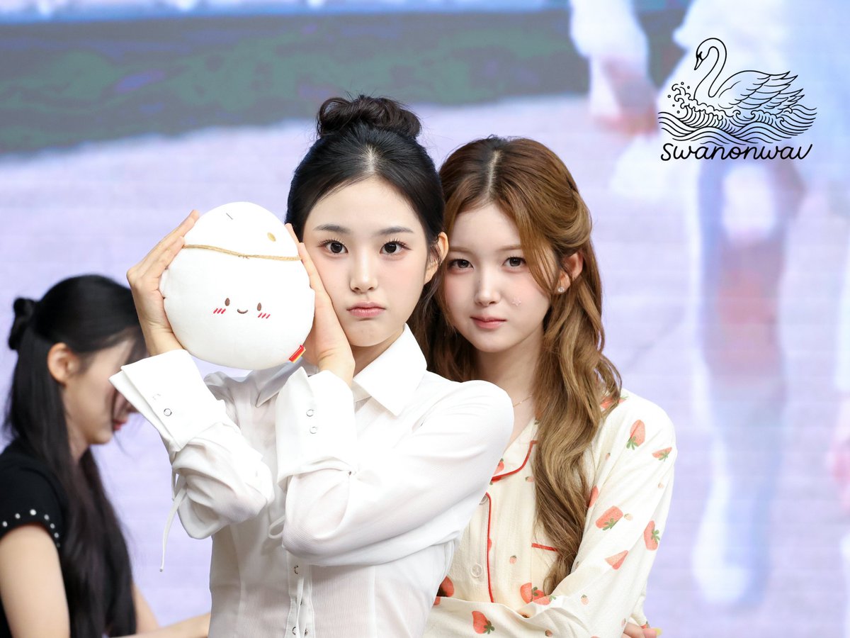 swanonwav's tweet photo. 260712 주빈 지연

#tripleS #JooBin #JiYeon
#트리플에스 #주빈 #지연 #지서연 https://t.co/nswtqQo0nN