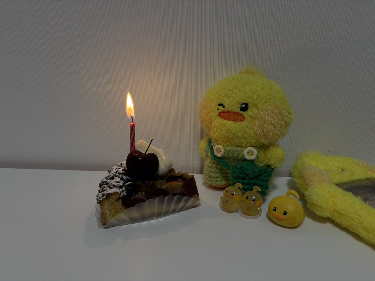 __143tr's tweet photo. ⠀ ⠀ ⠀사랑하는 태래야, 생일 축하해! 🎂♡

⠀ ⠀ ⠀올해도 테레의 모든 날이 빛나길 바라.

#ZEROBASEONE #ZB1 #제로베이스원
#KIMTAERAE #김태래 
#HAPPYTAERAEDAY
#24thLapWithTaerae 
#세상을_물들일_태래_생일축하해 
#HAPPYTAERAEDAY https://t.co/ddp4HX5igw