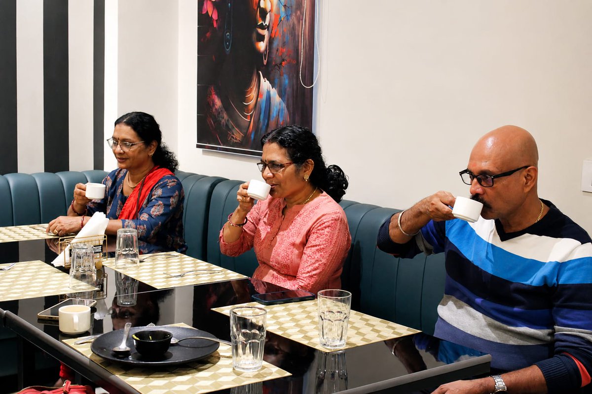 varanasidarshan's tweet photo. ☕ Smiles, stories &amp; spiritual memories! ❤️

From the sacred ghats of #Varanasi to the divine temples of #Ayodhya and the holy Triveni Sangam in #Prayagraj, every journey is unforgettable with Kashi Varanasi Tours &amp; Travels.

📞 Book your pilgrimage today! 🙏

#Travel #Kashi https://t.co/2vw2S2PG1F
