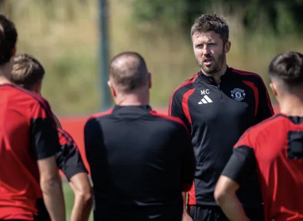 FergieStandards's tweet photo. Jim Thwaites, Jacob Devaney, Chido Obi, Ethan Williams, Ethan Wheatley, Daniel Gore, Daniel Armer, Jaydan Kamason and Tyler Fletcher have all joined first team training.

Jack Fletcher, Harry Amass, Radek Vitek, Tyler Fredricson and Shea Lacey already spotted

#MUFC #MUAcademy https://t.co/LGMAfrBFAe