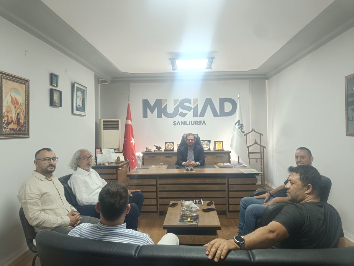 MUSIADUrfa's tweet photo. MÜSİAD Şanlıurfa Şube Başkanımız Sayın Salih Demirkol, MÜSİAD Samsun Şube Başkanı Sayın Osman Öğüten'i şubemizde ağırladı. 

Nazik ziyaretlerin dolayısıyla  MÜSİAD Samsun Şube Başkanı Sayın Osman Öğüten'e teşekkür ediyor, birlik ve beraberlik içerisinde ülkemizin kalkınmasına katkı sunmaya devam edeceğimize inanıyoruz.

@BurhanOzdemirTR 
@MUSIAD 
@SalihDemirkol_