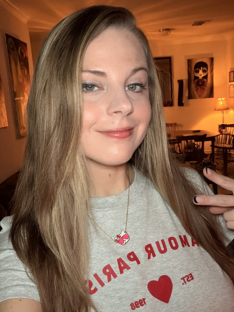 Ashley tweet media