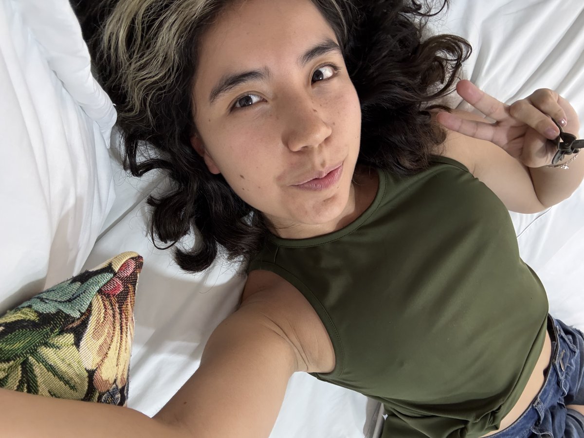 Little_Coco_x's tweet photo. New video 💦 something creamy — link in bio 📷🐱 https://t.co/JrJpvdpe1K