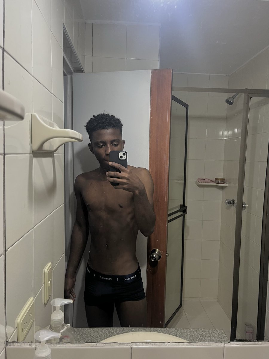 the_tontom's tweet photo. That’s how I wake up today RT y regalito dm🔥 https://t.co/gTPdday53E