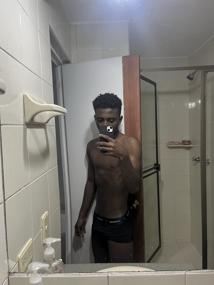 the_tontom's tweet photo. That’s how I wake up today RT y regalito dm🔥 https://t.co/gTPdday53E