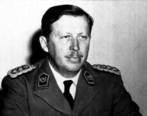 AliCelik_Cea's tweet photo. 15 Temmuz 

Başkomutan, Cumhurbaşkanına darbe yaptı

(Fotoğraf: 35 yıl boyunca Paraguay'ı yöneten asker/diktatör Alfredo Stroessner)

İnsanlar çift yaratılmış hakket https://t.co/J3PNQaqRuf