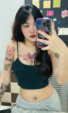 poicxzru6's tweet photo. สาวสักลายนี้น่าค้นหาจริงๆ https://t.co/LUpQAnys9b