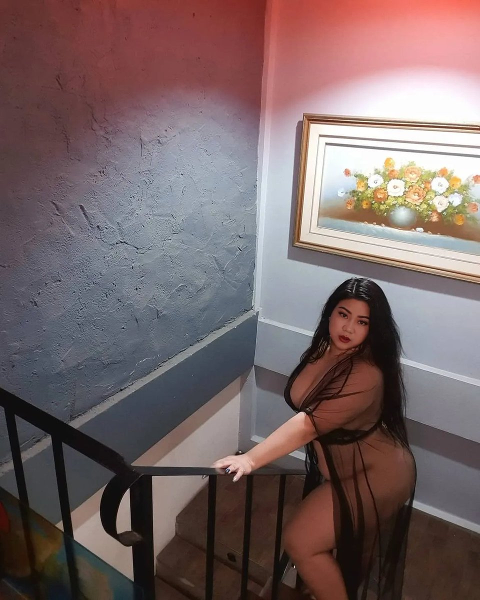AyuCindyPuspita's tweet photo. Photoshoot malem ini di rumah aja pakai kain tipis tipis supaya nerawang 🤩✨️
#ayucindypuspitadewi
#modeldenpasar
#modelbali
#photoshoot https://t.co/v6IhBE5UZY