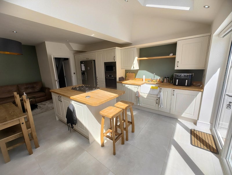SpareRoomUK's tweet photo. Some lovely listings this week on https://t.co/EVbv4JyVmg! Head to the site to check them out for yourself 😍 https://t.co/I5woE0KMzN
