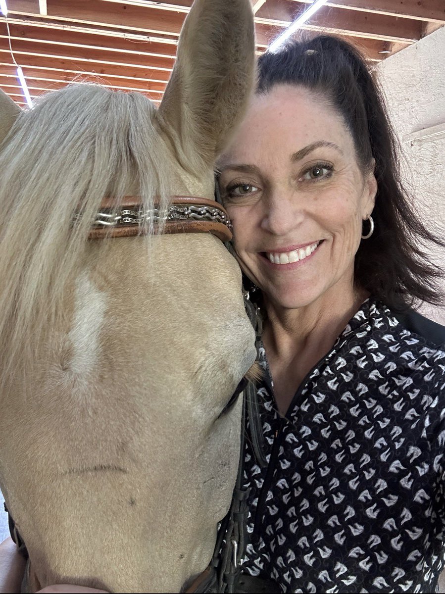 CowgirlyHalo's tweet photo. Many of you know me from Halo. My weekends are usually for family, Felix, and a chance to recharge. Saturday was new horseshoes, saddle testing, and a very good day. 🐴❤️🧲 https://t.co/q7U0mHnceD
