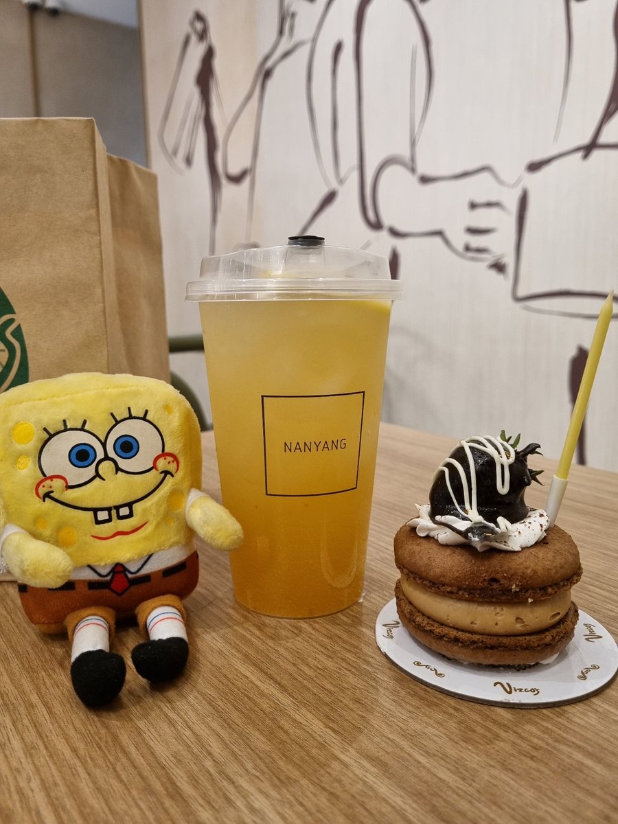 Chillyann1's tweet photo. Will never forget to celebrate this day!!!
Happy 40th @SpongeBob Day 🫶🫶
@Nickelodeon 💛 https://t.co/Jp9oOmhf4W