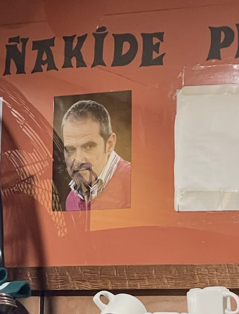 CovitePV's tweet photo. Visto en San Fermín, en la Peña Mutiko en plena calle estafeta de Pamplona.

Foto del dirigente etarra Kantauri colocada en la zona de la barra.

Una peña que recibió el año pasado un mínimo de 4808,82 euros de subvención del Ayuntamiento de Pamplona, y hace dos años 5450 euros. https://t.co/pzKAriH1JY