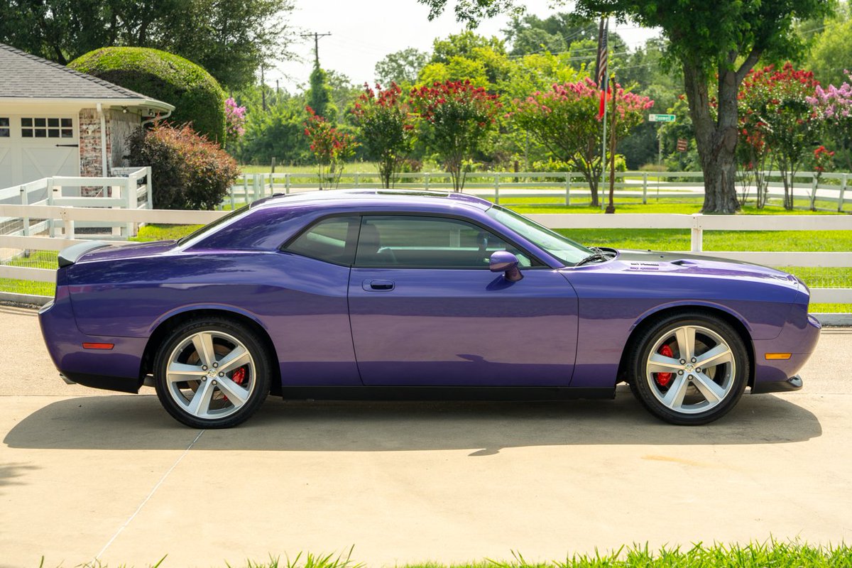 KingOfMopar1's tweet photo. 2010 Dodge Challenger SRT8 finished in Plum Crazy https://t.co/3k8LBWzREF