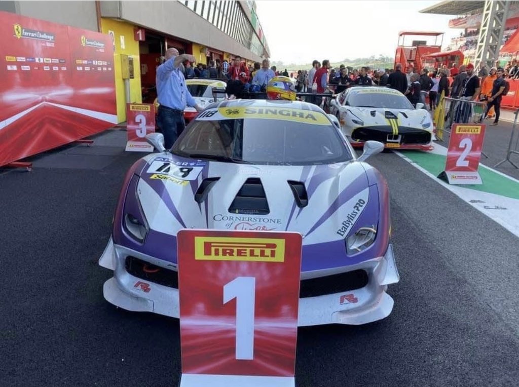 emsRaceTeam's tweet photo. Teamwork wins 🏁

#TeamworkTuesday https://t.co/JXFFXoZcWw