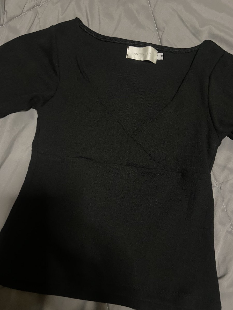 babilussion's tweet photo. ส่งต่อ Bemychic Malia top แขนสามส่วนสีดำ 250รวมส่ง ใส่1ครั้งค่ะ #ส่งต่อเสื้อผ้า #เสื้อมือสองสภาพดี #ส่งต่อเสื้อผ้ามือสอง #ส่งต่อ #เสื้อผ้ามือสอง #เสื้อผ้ามือสองสภาพดี #ส่งต่อเสื้อผ้ามือ2 #ส่งต่อbemychic #ส่งต่อเสื้อ #lacetop #ส่งเสื้อผ้าไอจี #handmade #bemychic https://t.co/bYpYJCIjB0