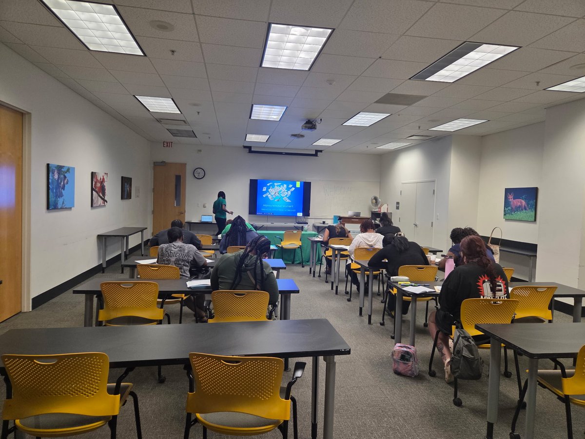 RISEMemphis's tweet photo. The July SAVE Up cohort is officially underway — and we are so excited for our newest class of participants! 😃 Not in this cohort? No worries! You can still fill out the interest form to be considered for our next class. 💰 Get on the list today at https://t.co/0FNuOyNYS9. https://t.co/7eYLOJFQSv