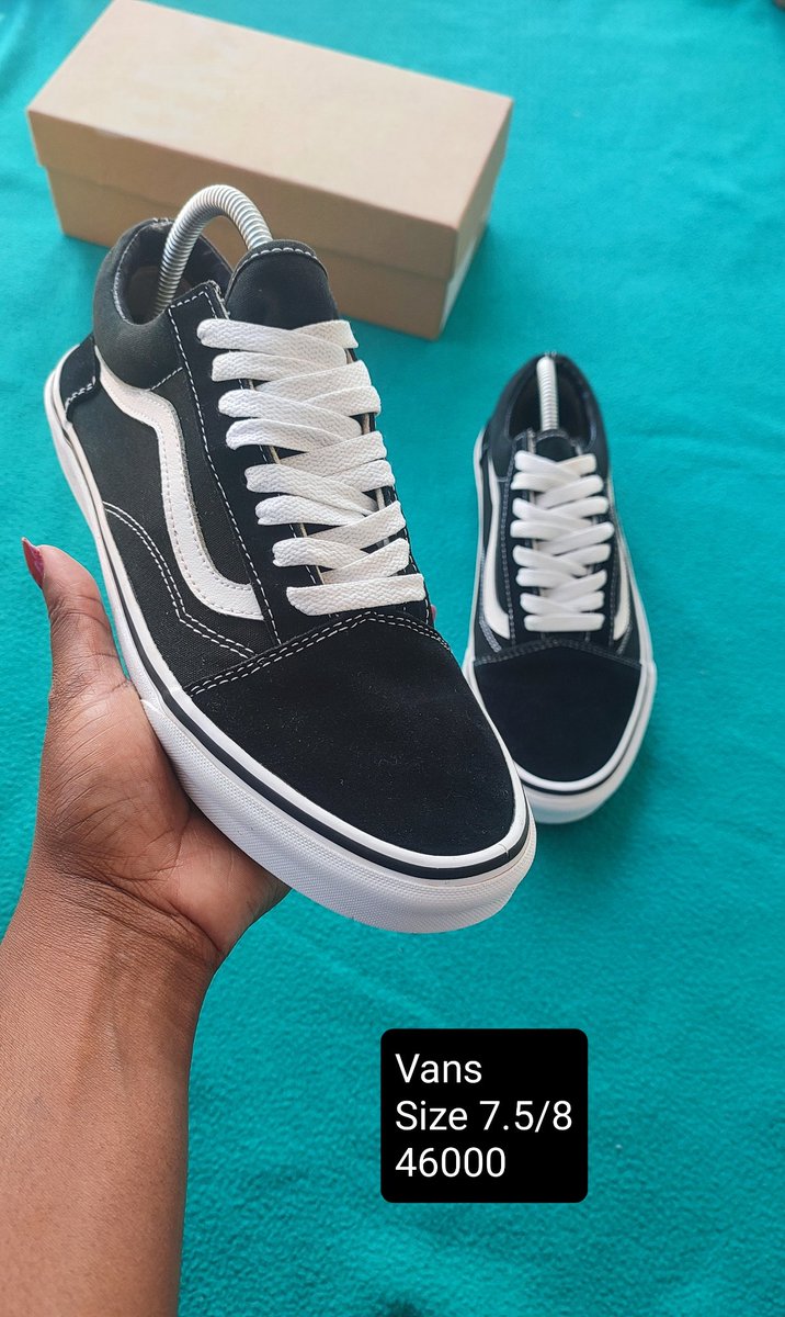 Tee_hearts's tweet photo. Quality kaunjika shoes 
Available in Blantyre , chirimba 
Sent worldwide via courier of choice 
0881950108 https://t.co/axAc2Gcu6j