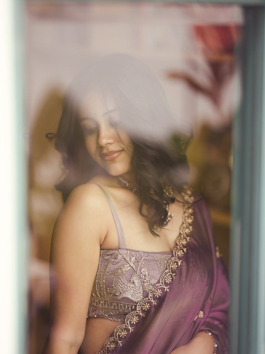 AksharaNallaa's tweet photo. Purple never goes out of style.💜 https://t.co/DLEw4niEnI