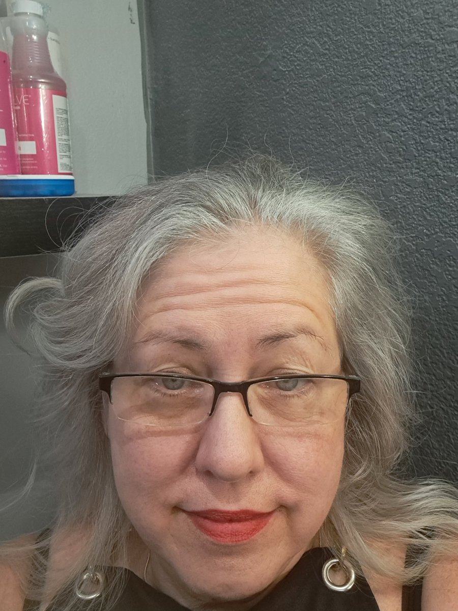 deedee tweet media