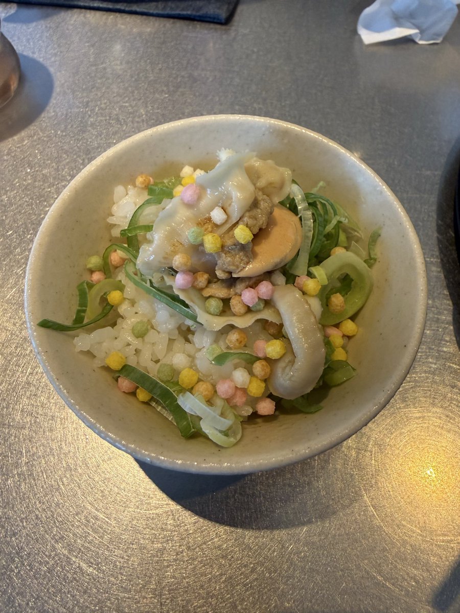 buzz_ryo's tweet photo. 麺や くろえもん さん

冷やし帆立そば+追い飯🙏

久しぶりにお兄に連れて行ってもらい
そんな奴なのにレア麺🍜
すんません🙏
帆立MAXなスープに具材の帆立も色々でマジ😋っす❗️
細ちぢれ麺が絶妙にマッチしてて激ウマでした🙏
ゴチでした🙇 https://t.co/VPKz7VG8Je