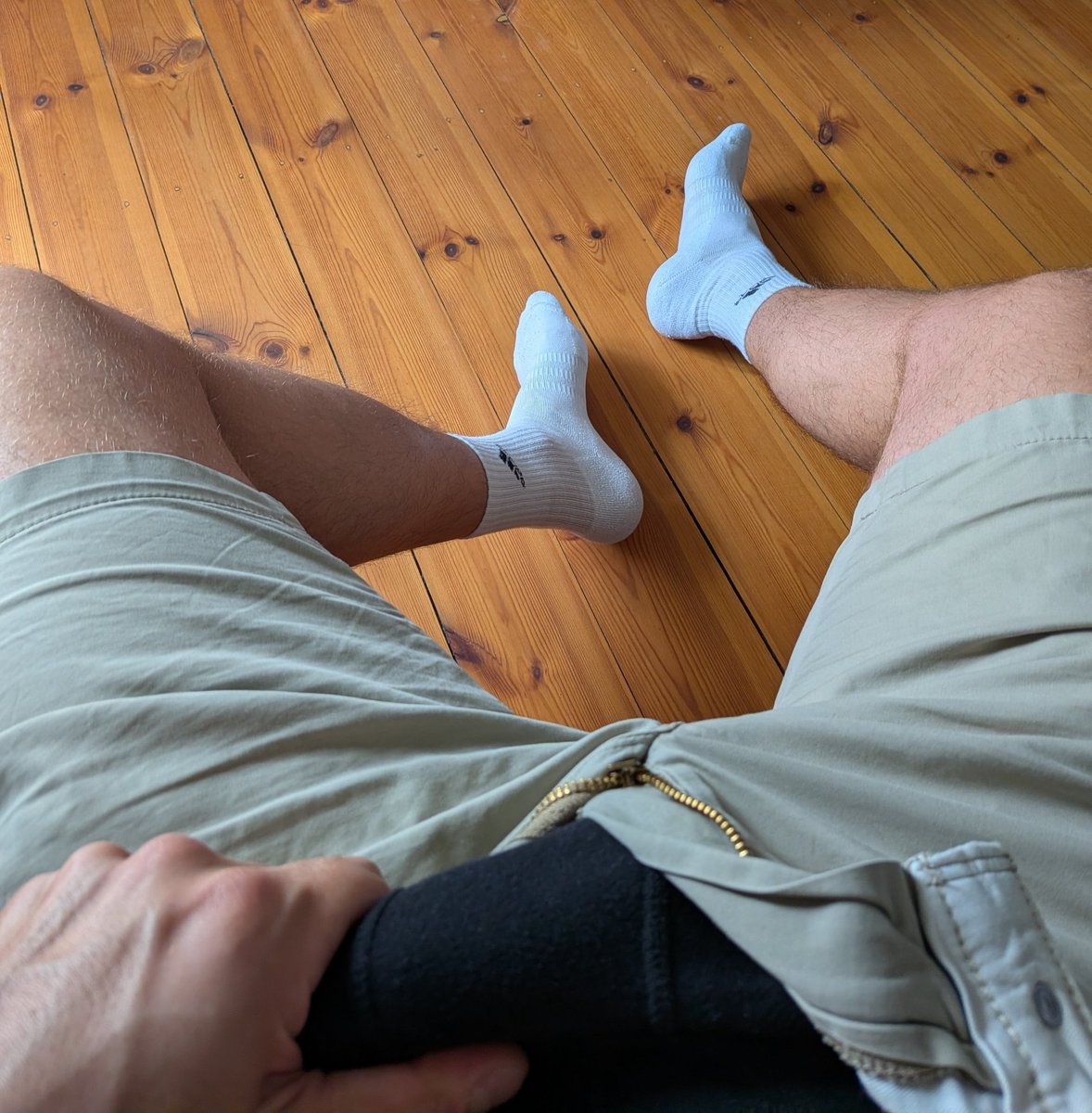 realslavesking's tweet photo. Seid ihr bei dem Wetter auch so geil?
#cashmaster #cashslave #findom #abzocke #atmslave #drainfags #cashgod https://t.co/84xPzzrudd
