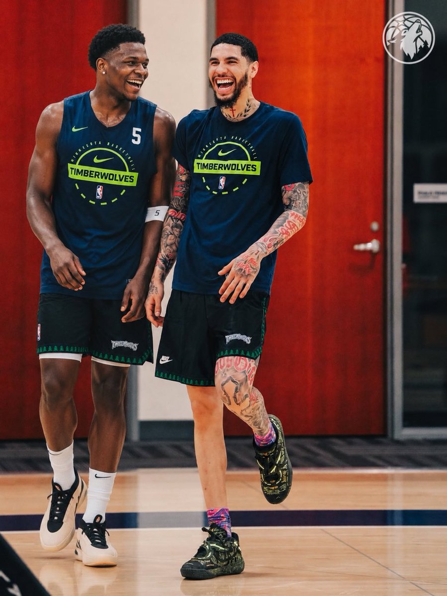 NBAMemes's tweet photo. This is gonna be the most entertaining duo in the league 😭🔥 https://t.co/lHoTXemeNW