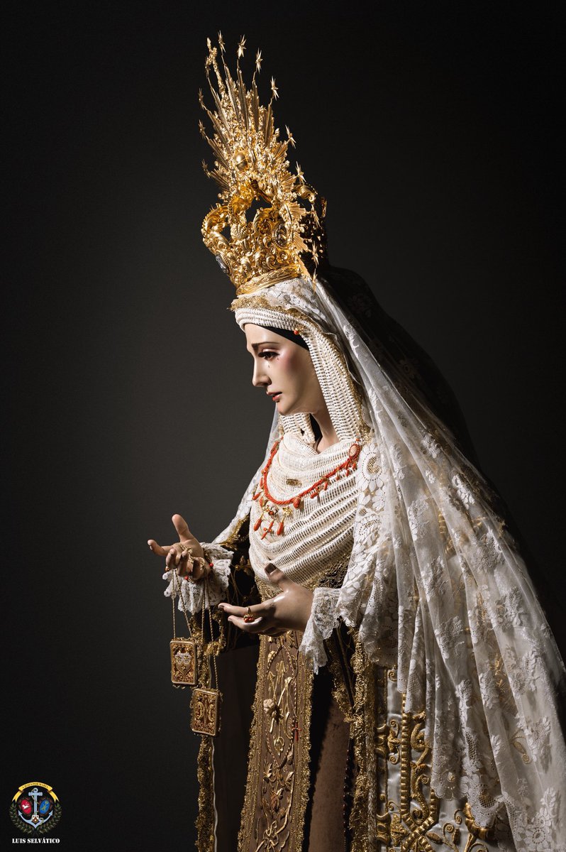 SevillaSemSanta's tweet photo. La Virgen del Carmen ataviada para su festividad. https://t.co/S2Mz7hYkWS