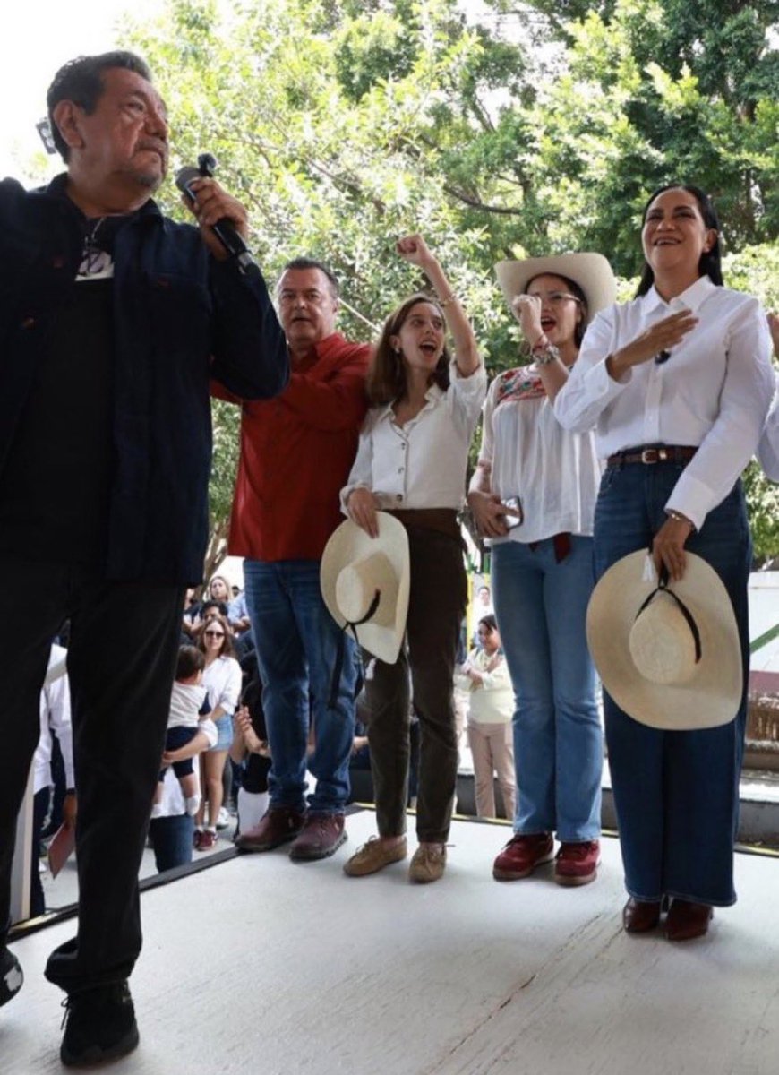 chajma13's tweet photo. @SoyCamMartinez Y también uno de congruencia y dignidad. https://t.co/U862Yha4jZ