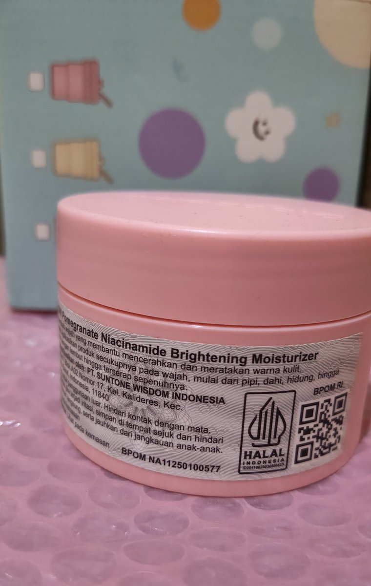 bulversee's tweet photo. PRELOVED MOISTURIZER JUMBO G2G PINK FREE SERUM PINK🩷
> G2G moist pink jumbo (100gr) isi 90% 
> FREE serum pink isi 50% (minus tutupnya agak retak) kalo mau aku kasih
🍊 pengiriman oyen
(bisa cod/splitpay)

💸50k splitpay &amp; co oyen 1k 
atau
💸57k cod (fullpay oyen)

link oyen 👇🏻 https://t.co/rUAMAE5LXO