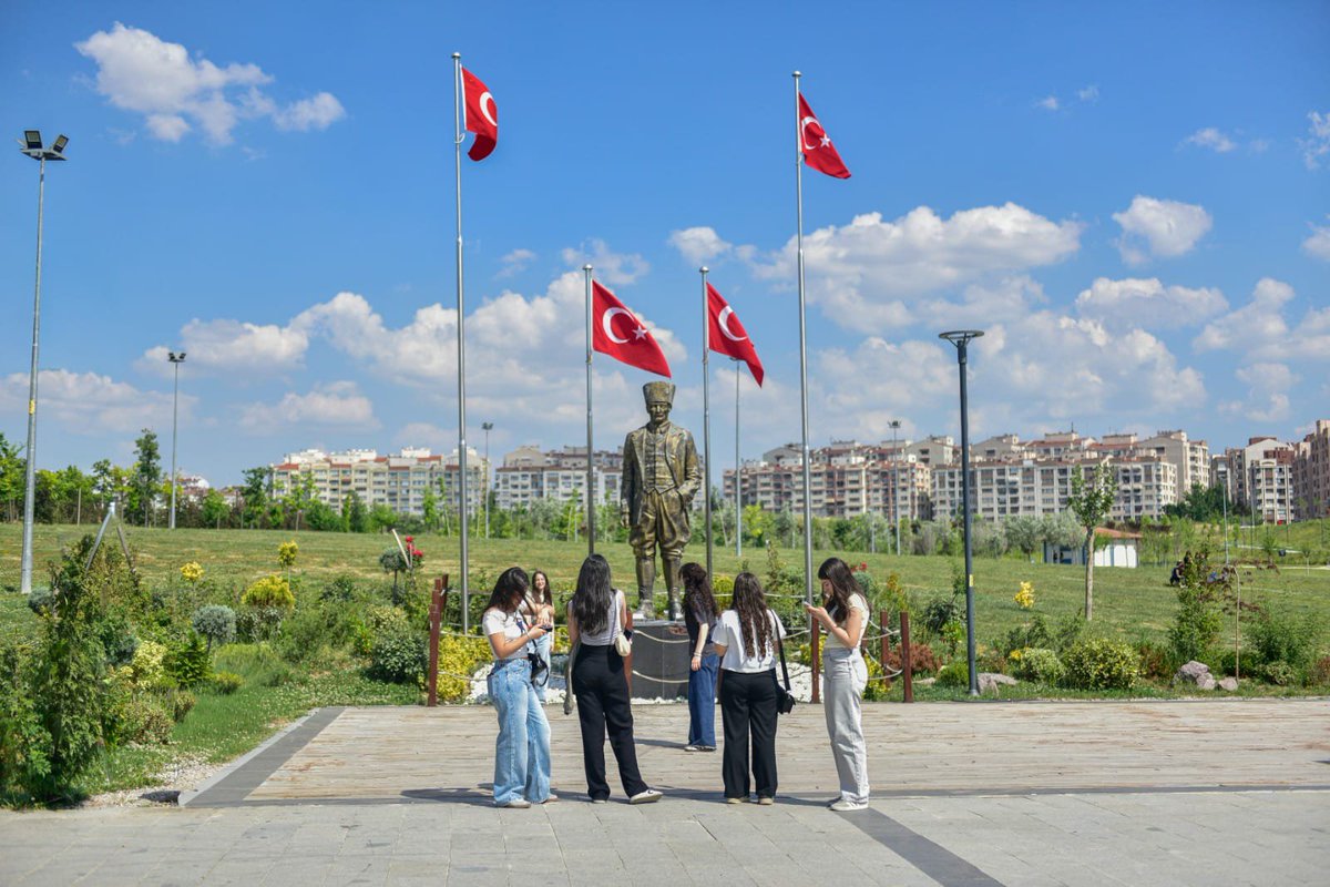 AnfaAnkara's tweet photo. 2. Yüzyıl Parkı 📸

@mansuryavas06 @yyildirimozer https://t.co/ixR0gzq8kV