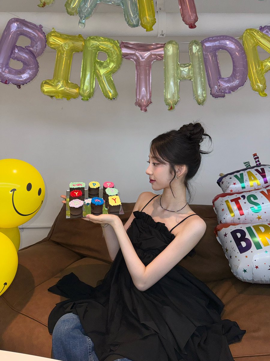 vvup_official's tweet photo. HAPPY JIYOON DAY💝

#VVUP #비비업 #Jiyoon #지윤 https://t.co/gflk8MdqmS