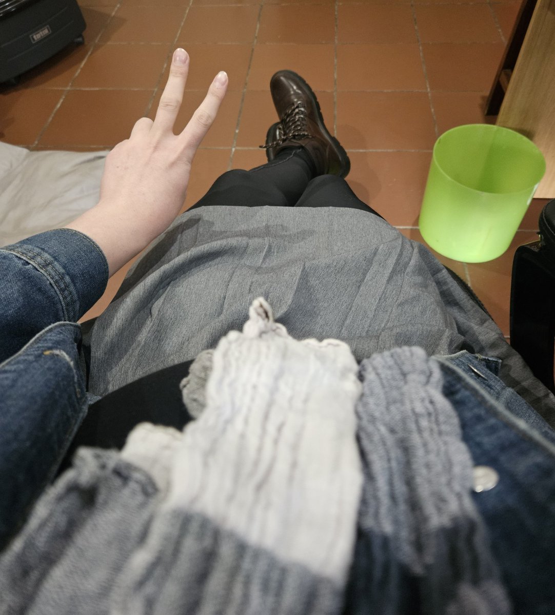 CasildaEmerging's tweet photo. Awkward camera angle, but worth it for showing off my first fem fit
#trans #transgirl https://t.co/egdMa8HW1N