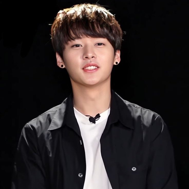 skzpopbase's tweet photo. 9 years ago today, Lee Know joined JYP Entertainment✨

He then became the fastest trainee to master all of the JYPE’s required basic dance moves, doing so in only 2 weeks.

LEEKNOW THE LEGENDARY IDOL 
#NineYearsWithLeeKnow https://t.co/FxLNrIWIlc