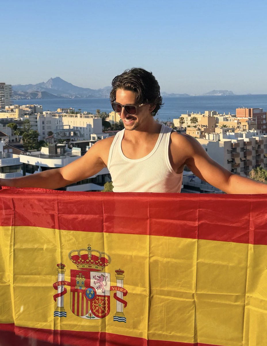 POPTime tweet media