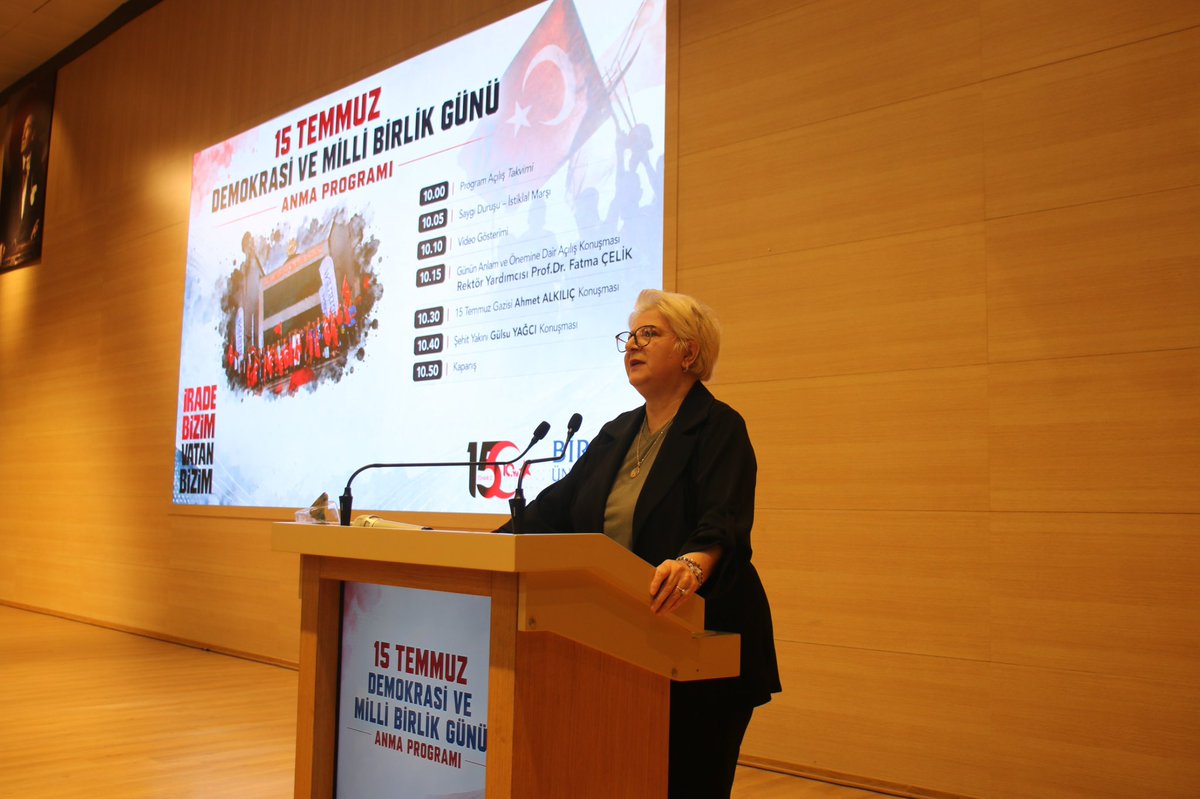 Biruniedu's tweet photo. Milletimizin demokrasisine ve iradesine canı pahasına sahip çıktığı 15 Temmuz’un 10. yılında, Üniversitemizde anlamlı bir anma programı gerçekleştirdik.

15 Temmuz Demokrasi ve Milli Birlik Günü Anma Programı’na, 15 Temmuz Gazisi Ahmet Alkılıç ile 15 Temmuz Şehidi Murat Naiboğlu’nun eşi Gülsu Yağcı da katıldı. Programda; milli iradenin gücü, birlik ve beraberlik ruhu ile 15 Temmuz’un gelecek nesillere aktarılması gereken tarihî bir sorumluluk olduğu vurgulandı.

Vatan uğruna canlarını feda eden aziz şehitlerimizi rahmetle, kahraman gazilerimizi minnetle anıyoruz.

#İradeBizimZaferBizim #15TemmuzDemokrasiveMilliBirlikGünü