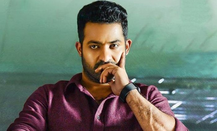 anthati_sa20192's tweet photo. The Iconic Scenes written by GURUJI 👌
#khaleja #jalsa #asvr #avpl https://t.co/ROcgZnGKD0