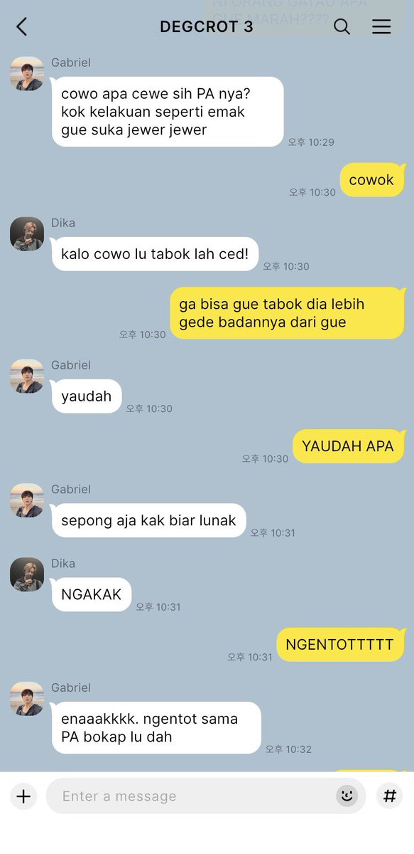 opprinnelse's tweet photo. 11. Cowok; cw// bahasa kasar🔞 https://t.co/5UC0mCvx82