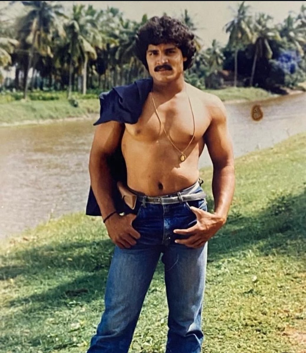 anthati_sa20192's tweet photo. Real Star ✨ SriHari Garu ❤️‍🔥

#srihari #realstar https://t.co/zfzq9E1D0q