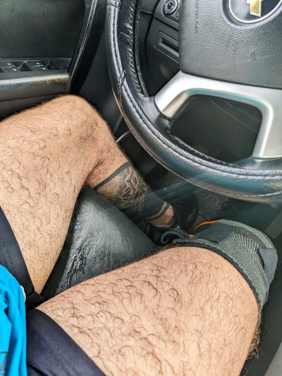 AngelLaniers's tweet photo. Quadriceps + Outer glute + Calves and a lot of sweat 🥵💦 -> ✅ https://t.co/xPuUBbQZXL