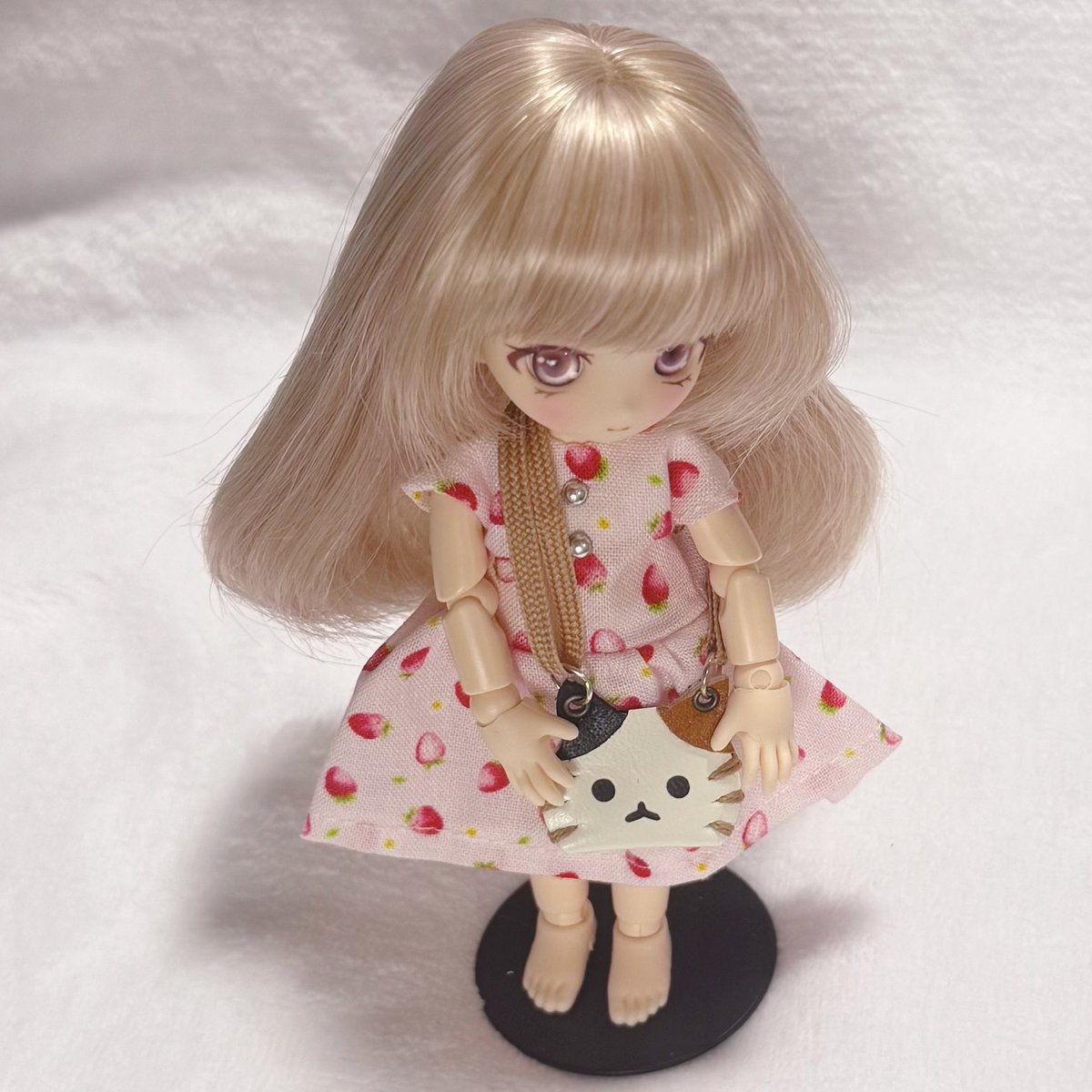 yuyu_dollowner's tweet photo. アイドール東京戦利品その6✨️

ちいさなドールの革細工様(@ss34doll)で購入させていただいた猫ちゃんの革ポシェット🐈‍⬛🩷

猫ちゃんも好きだから嬉しいね🥰

#ミニスウィーツドール
#あまむす
#あまむすオーダー
#うちのこかわいい
#ドールのいる暮らし https://t.co/1ic8zj5a3P